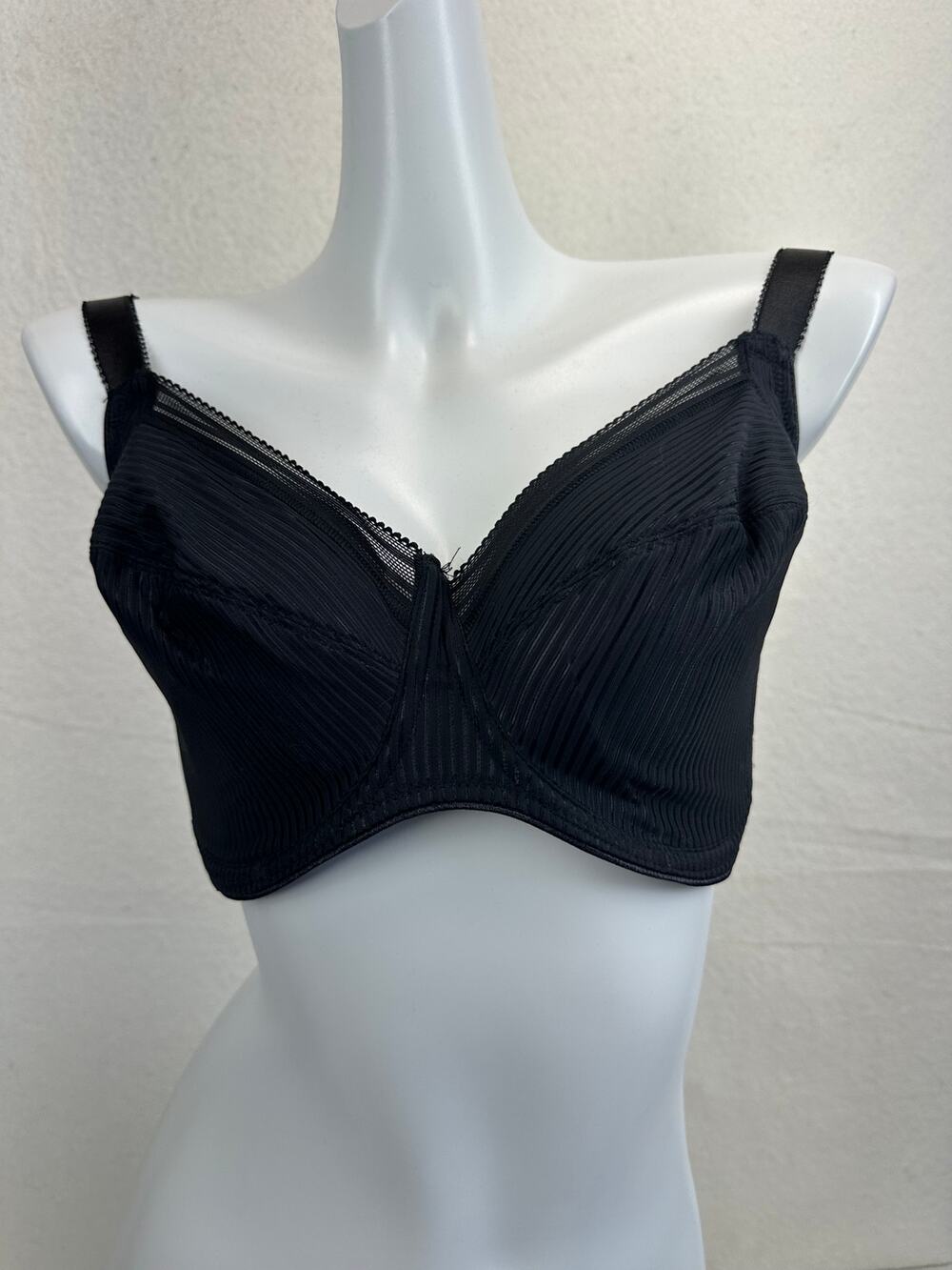 Fantasie Fusion Side Support Underwire Bra SZ 32J Performance Basic Classic